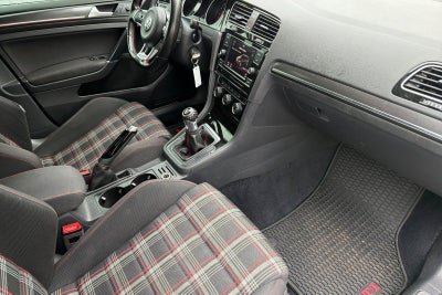 2018 Volkswagen Golf GTI S