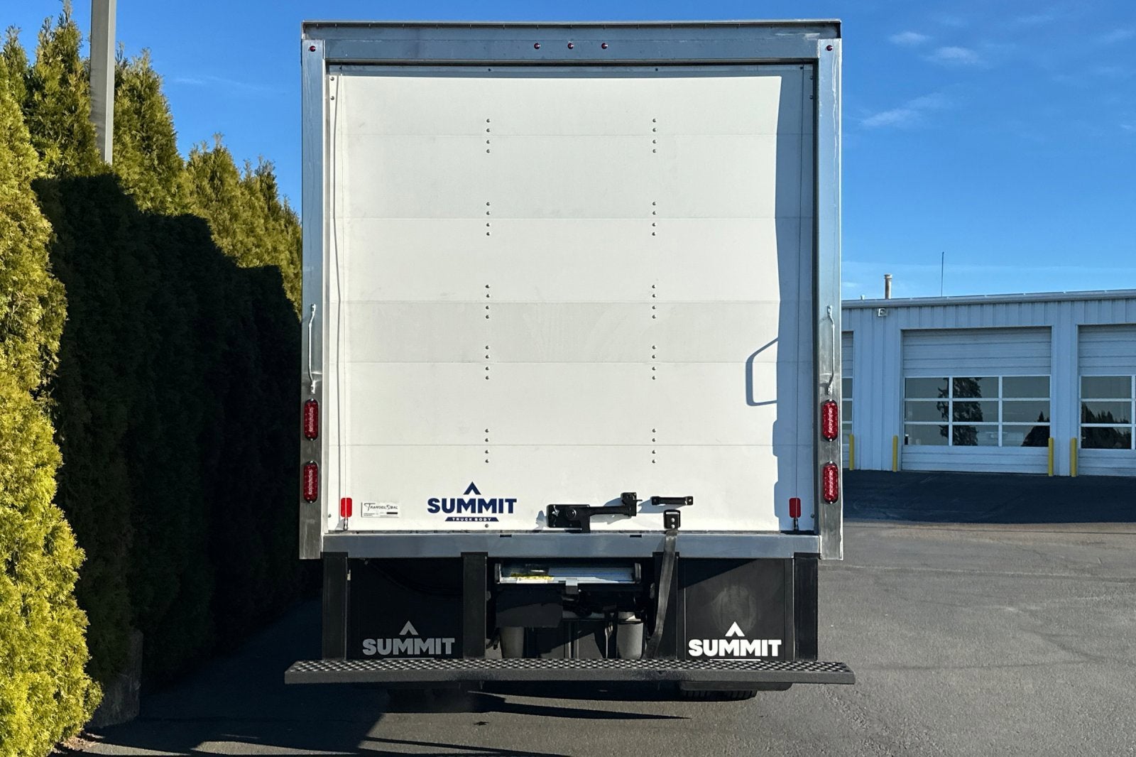 2025 Chevrolet Low Cab Forward 4500 Base