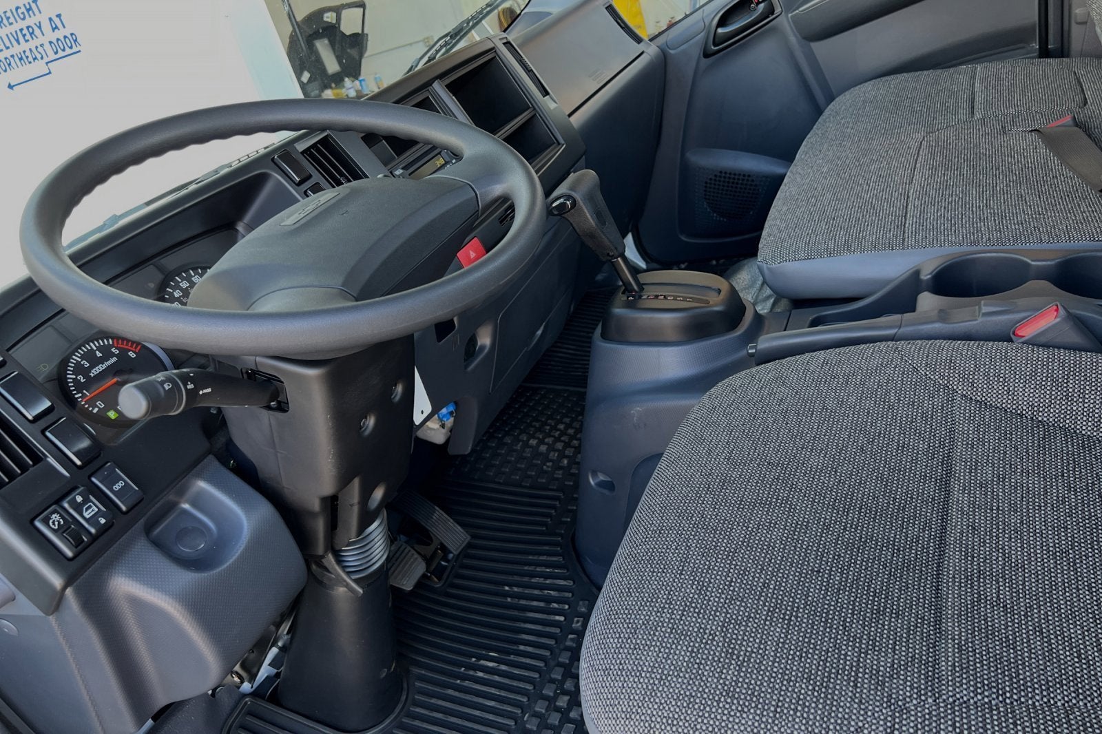 2025 Chevrolet Low Cab Forward 4500 Base