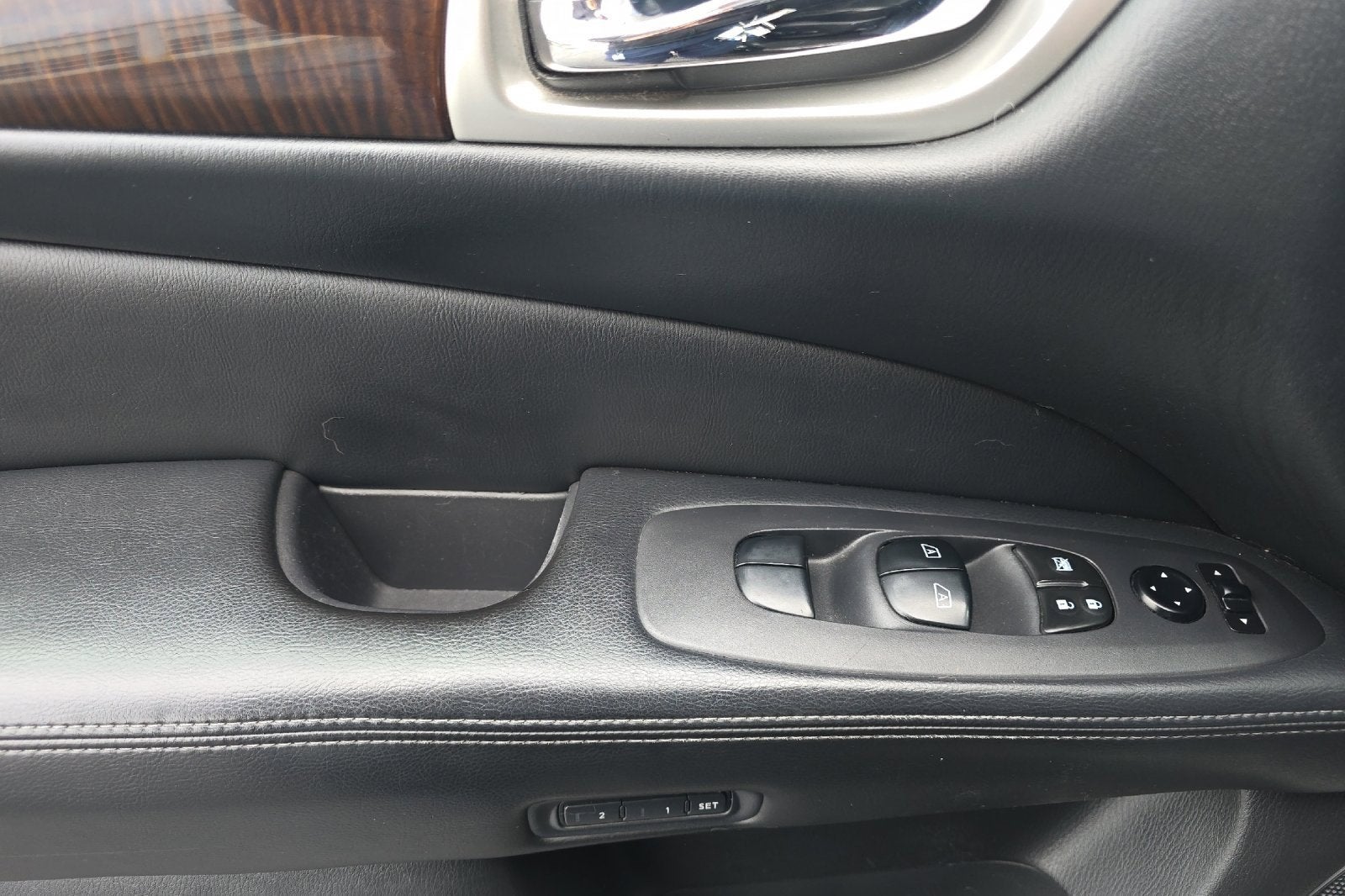 2013 Nissan Pathfinder Platinum