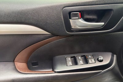 2018 Toyota Highlander SE
