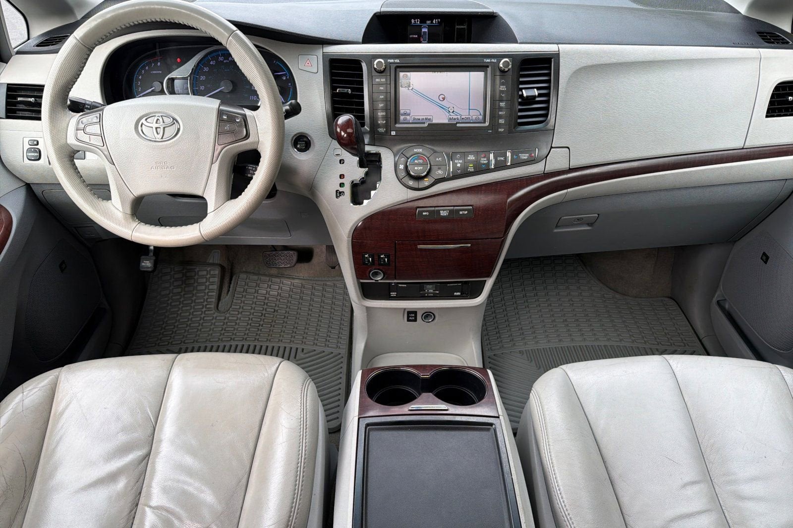 2012 Toyota Sienna XLE AAS