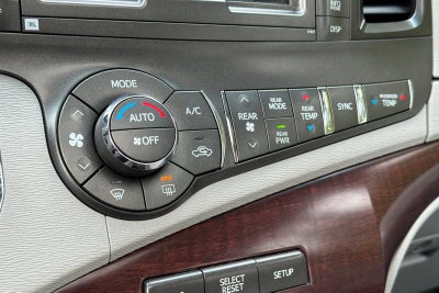 2012 Toyota Sienna XLE AAS