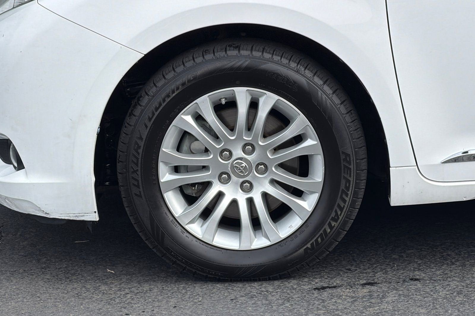 2012 Toyota Sienna XLE AAS