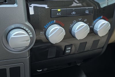 2013 Toyota Tundra 4WD Truck DBL 4WD V8 4.6 SR