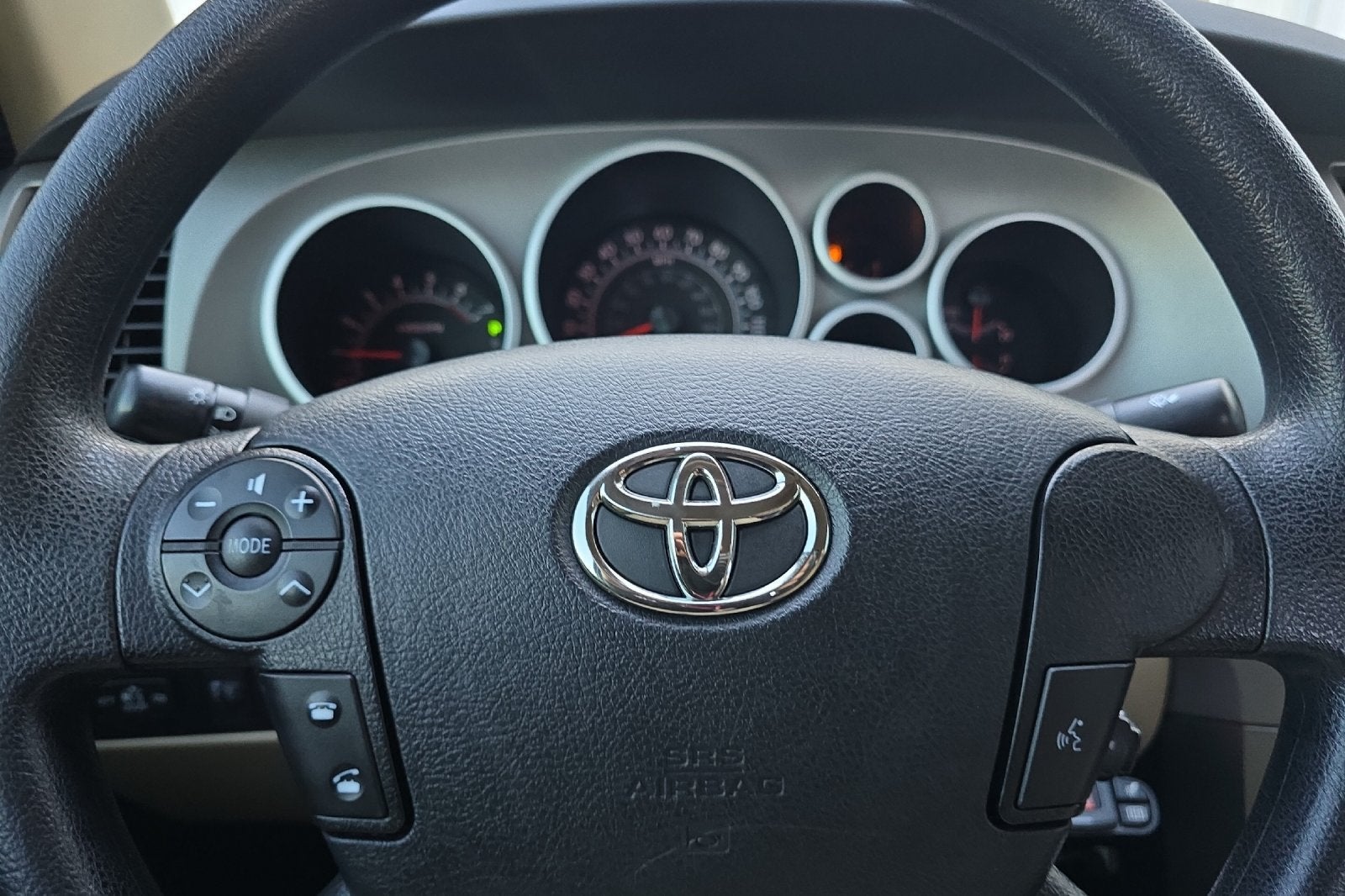2013 Toyota Tundra 4WD Truck DBL 4WD V8 4.6 SR