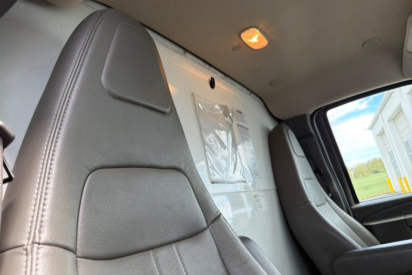 2022 GMC Savana Cutaway 3500 Gas