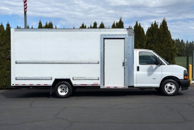 2022 GMC Savana Cutaway 3500 Gas