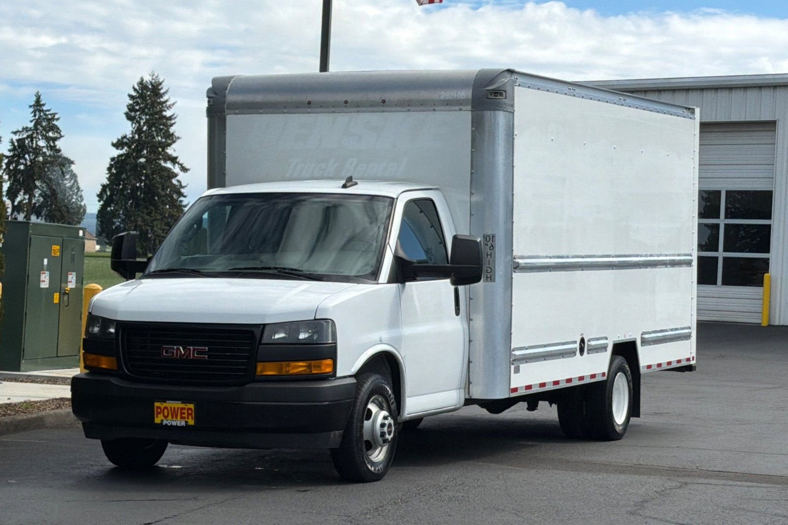 2022 GMC Savana Cutaway 3500 Gas