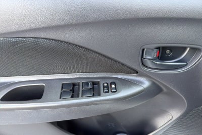 2012 Toyota Yaris 4DR SDN AUTO (NAT