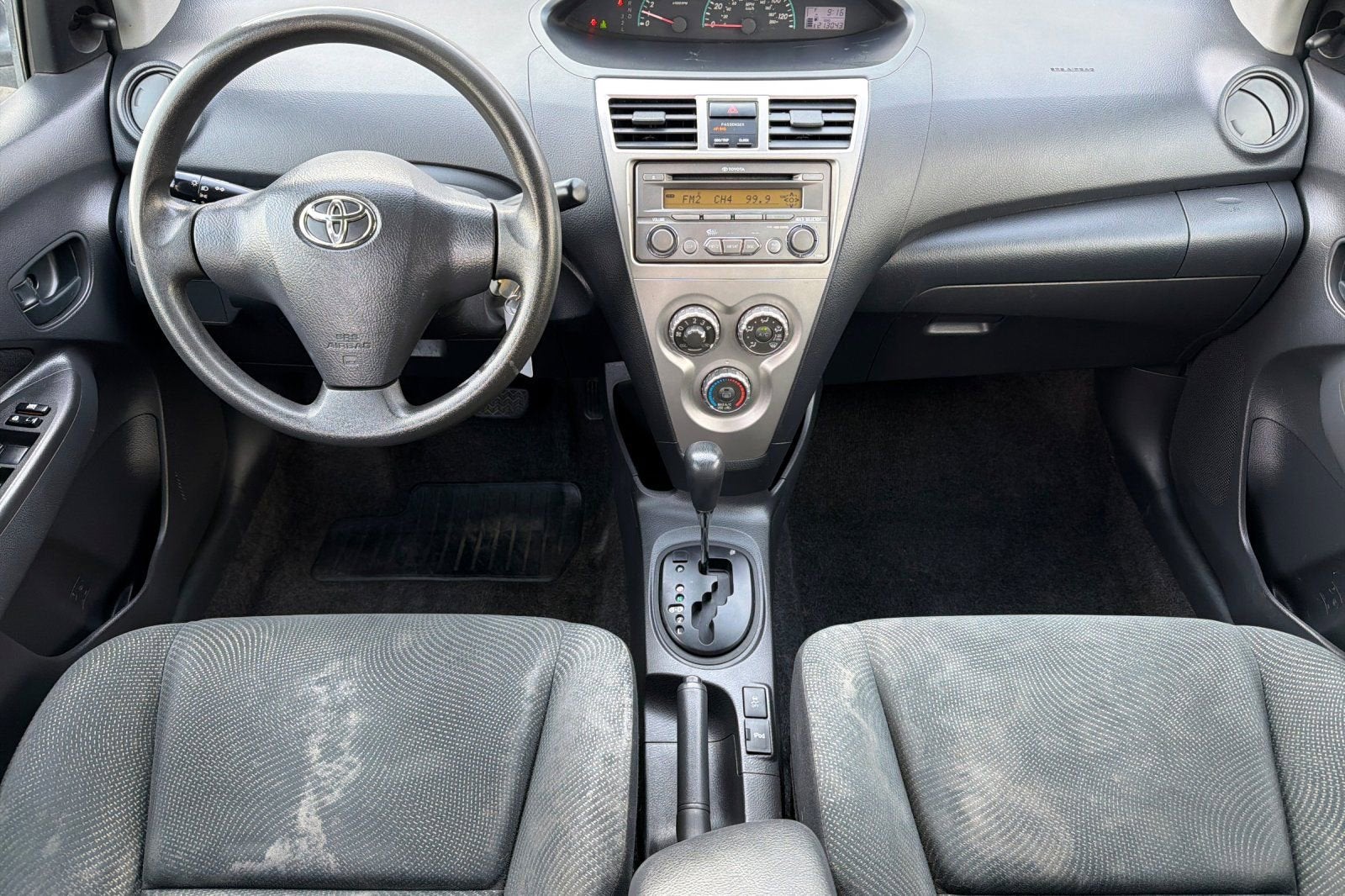 2012 Toyota Yaris 4DR SDN AUTO (NAT