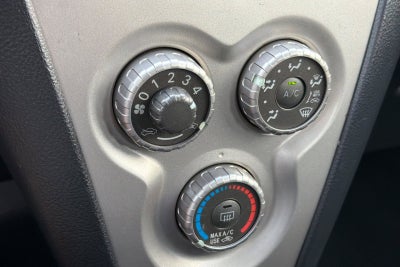2012 Toyota Yaris 4DR SDN AUTO (NAT
