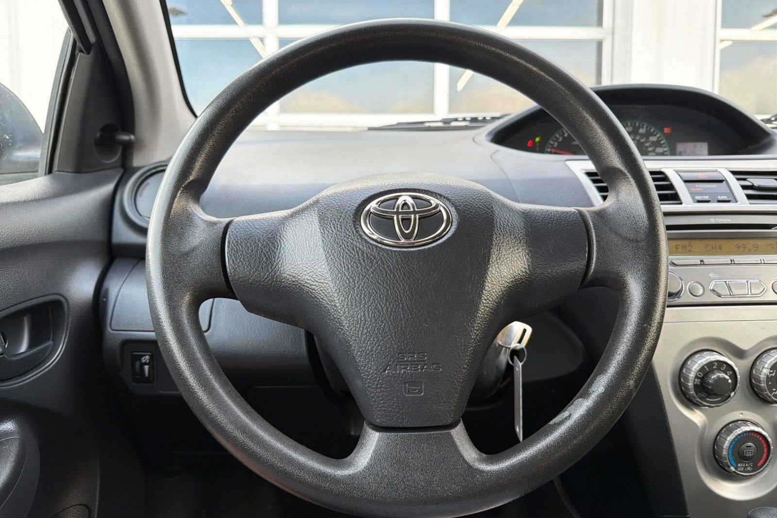 2012 Toyota Yaris 4DR SDN AUTO (NAT