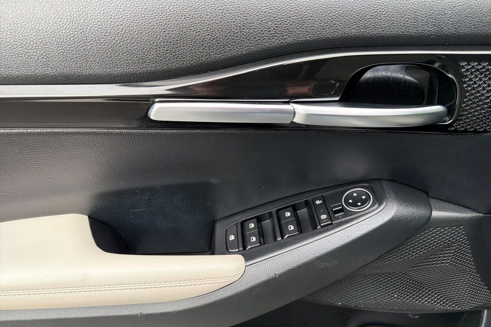 2023 Kia Seltos EX - Photo 11