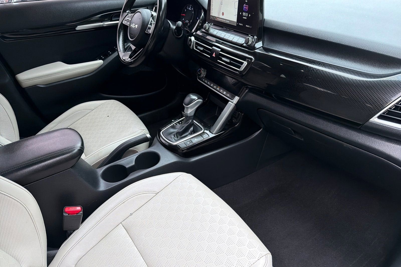 2023 Kia Seltos EX - Photo 16