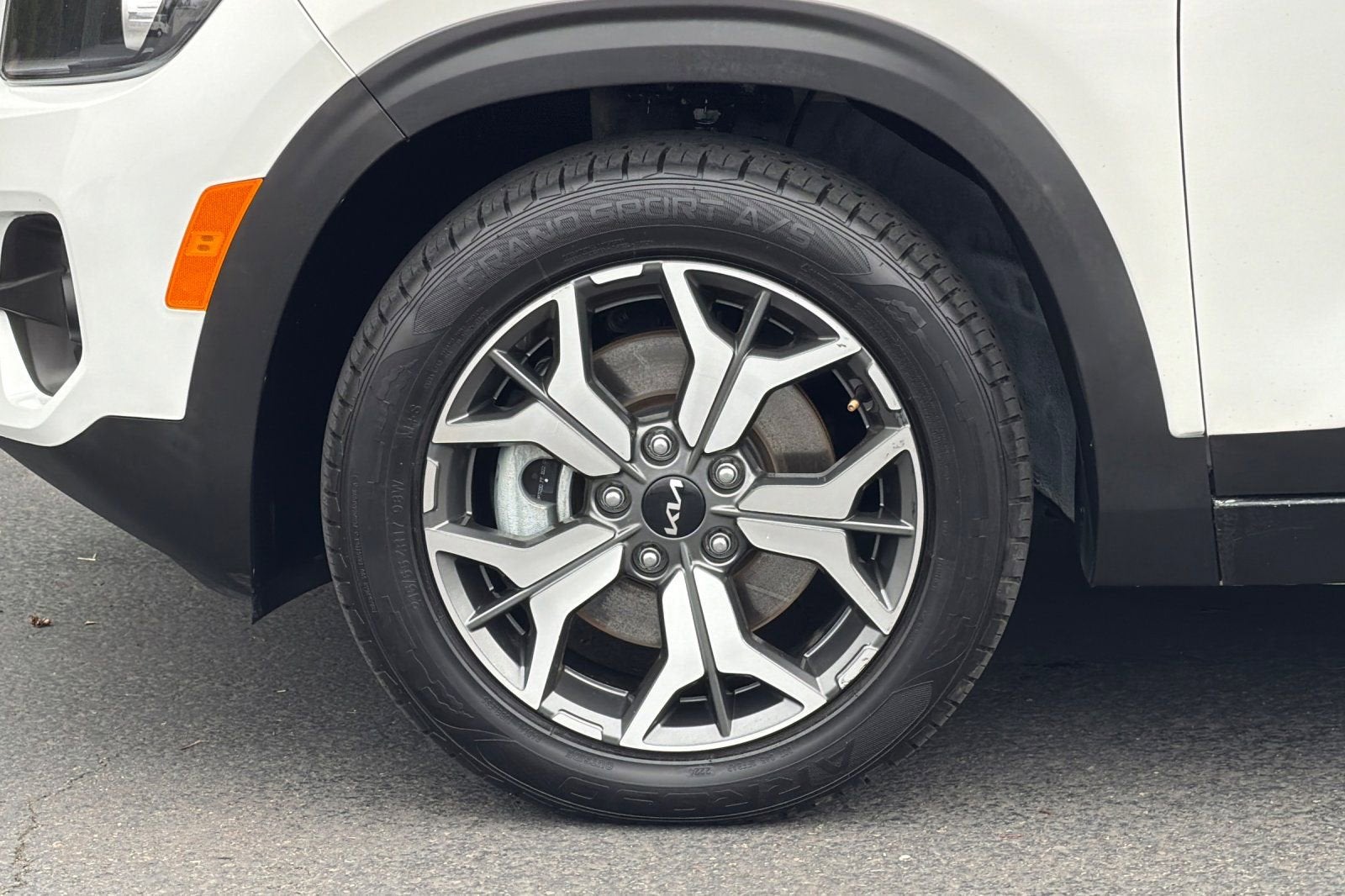 2023 Kia Seltos EX - Photo 27