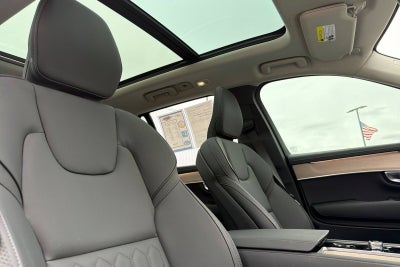 2025 Volvo XC90 Plus