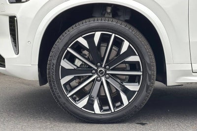 2025 Volvo XC90 Plus