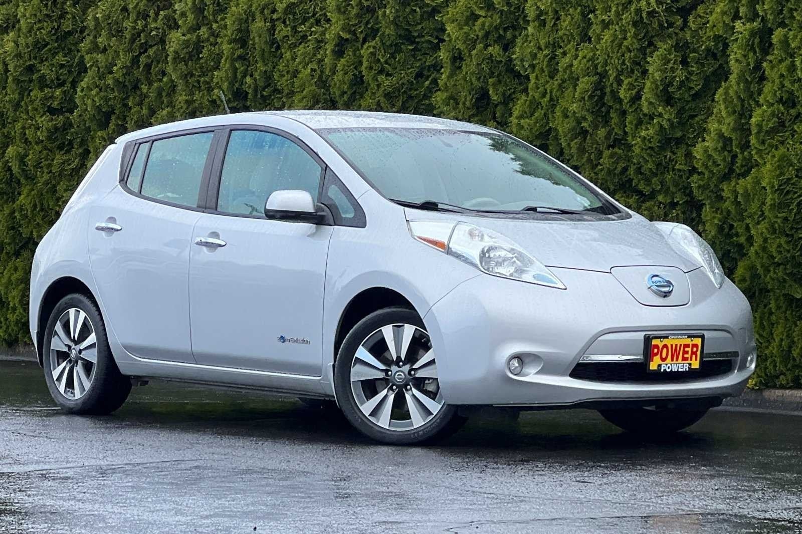 Used 2017 Nissan LEAF SV with VIN 1N4BZ0CP9HC302913 for sale in Sublimity, OR