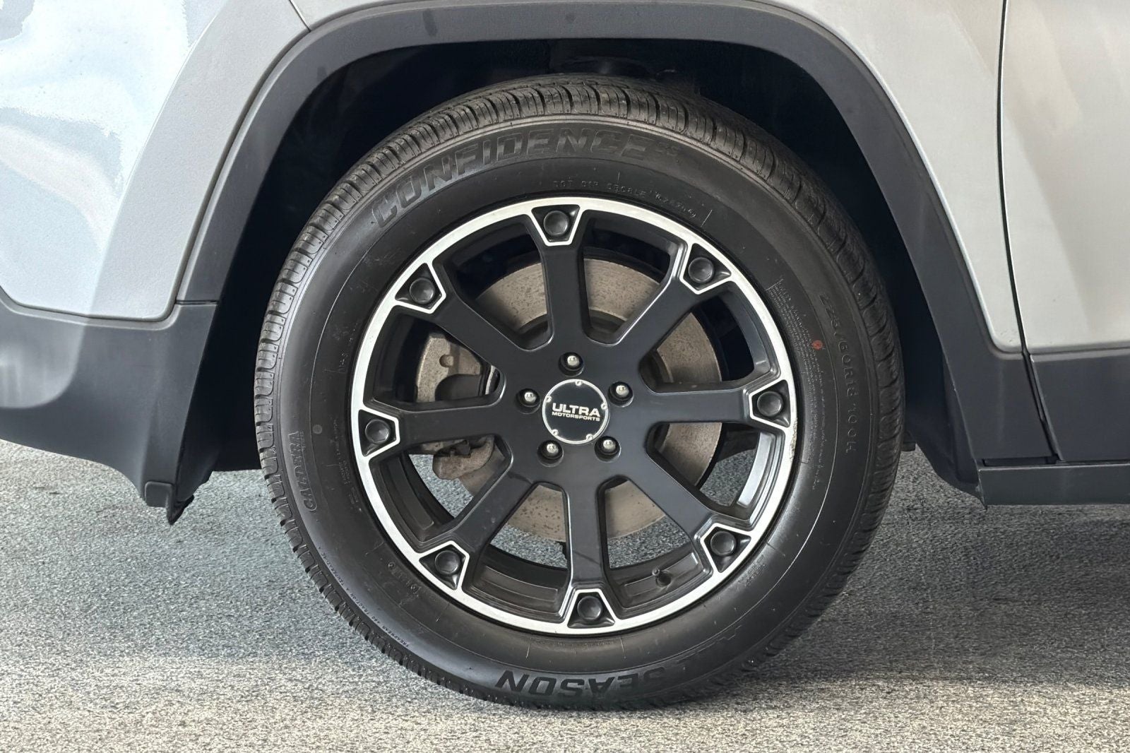 2017 Jeep Cherokee Sport