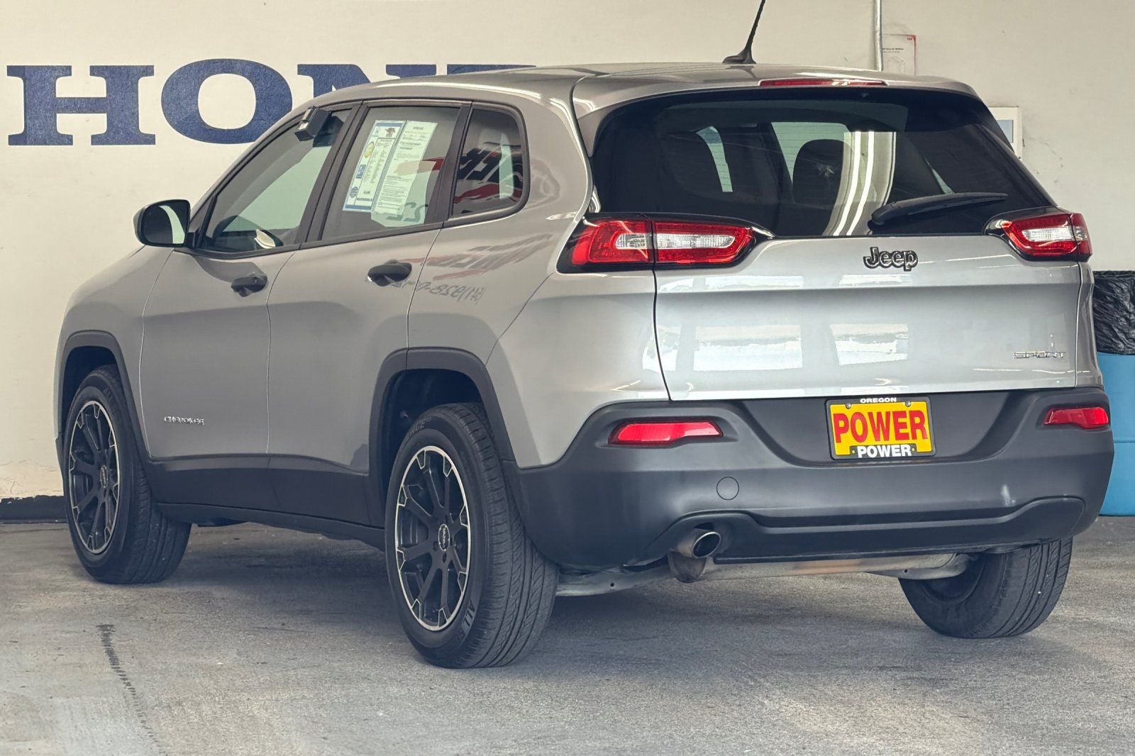 2017 Jeep Cherokee Sport