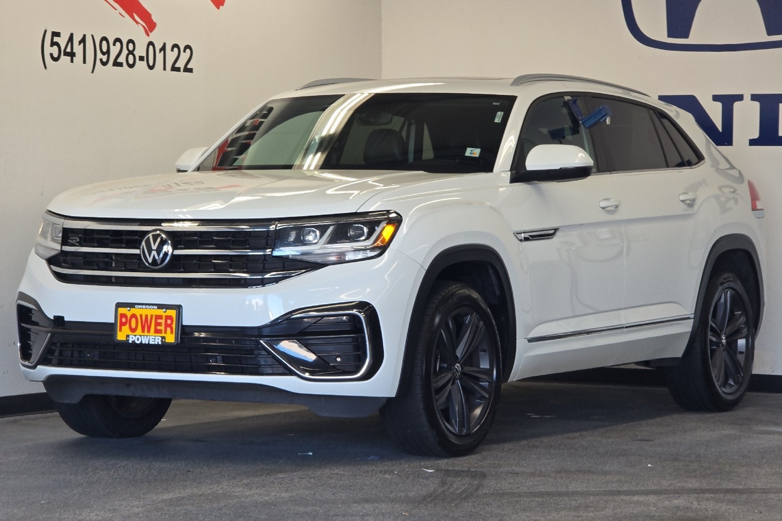 2020 Volkswagen Atlas Cross Sport 3.6L V6 SE w/Technology R-Line 4Motion