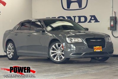 2019 Chrysler 300 Touring