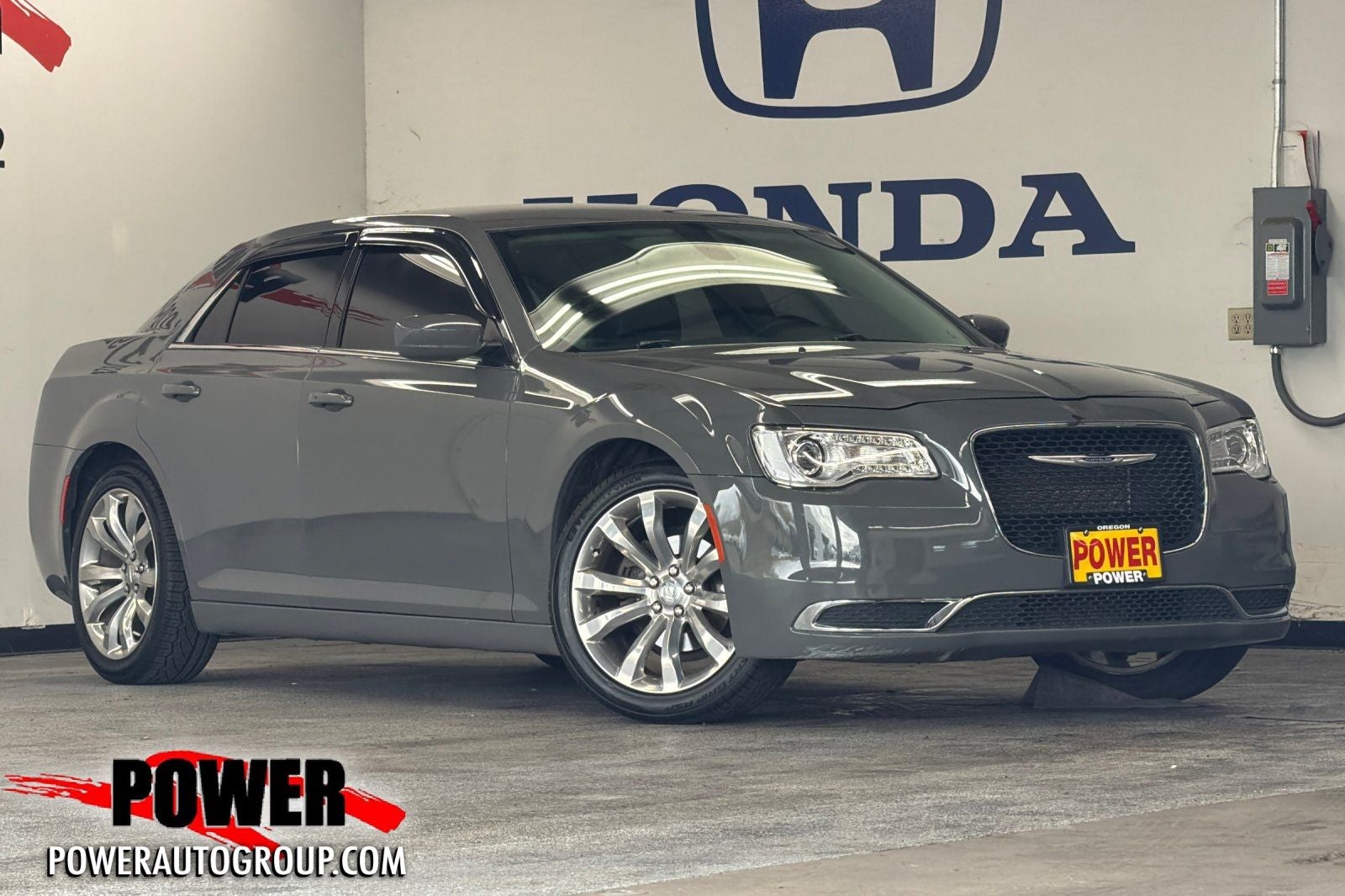 2019 Chrysler 300 Touring