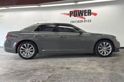 2019 Chrysler 300 Touring