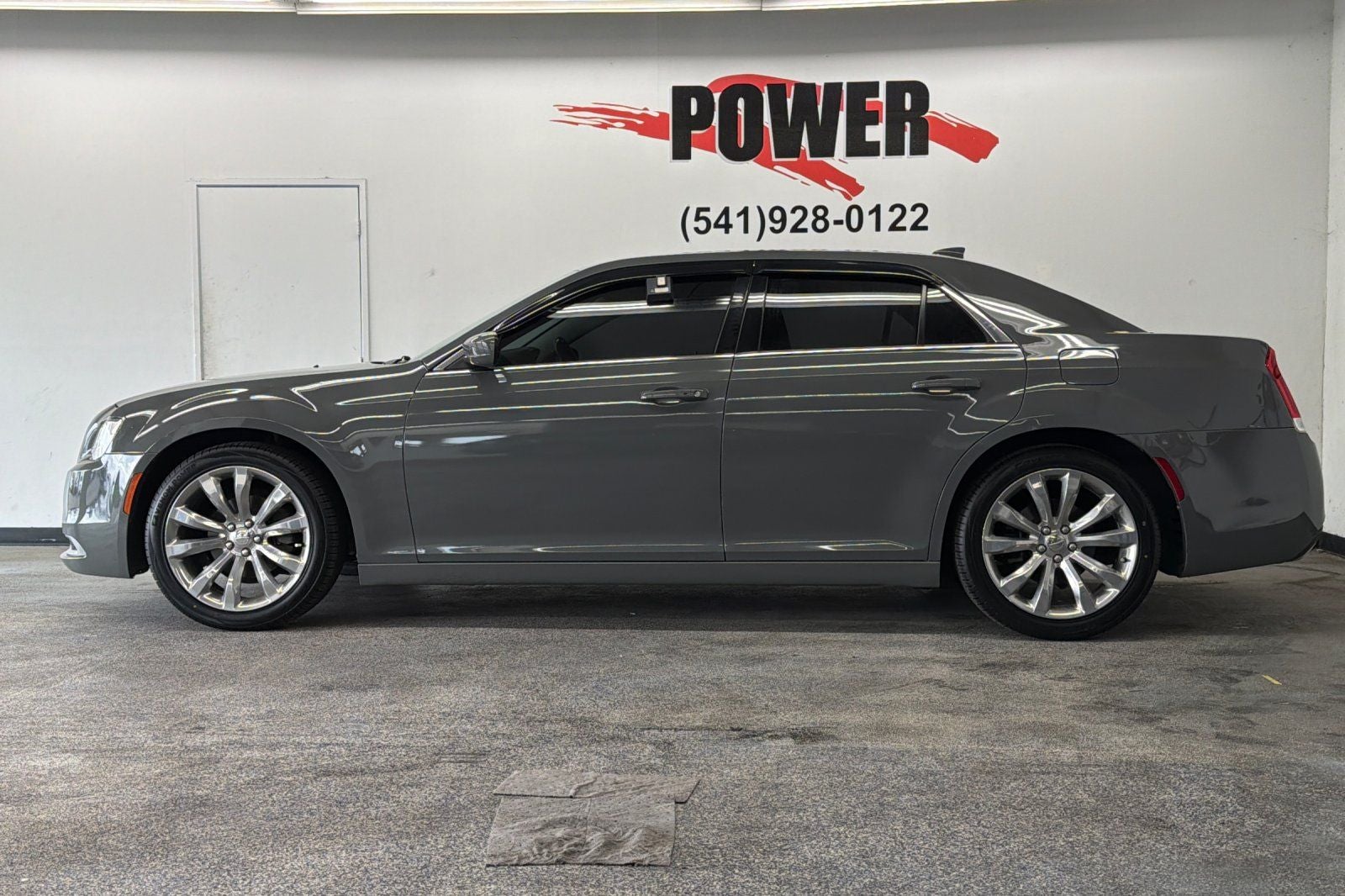 2019 Chrysler 300 Touring