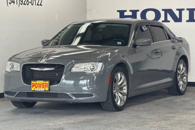 2019 Chrysler 300 Touring