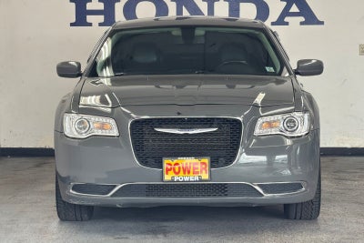 2019 Chrysler 300 Touring