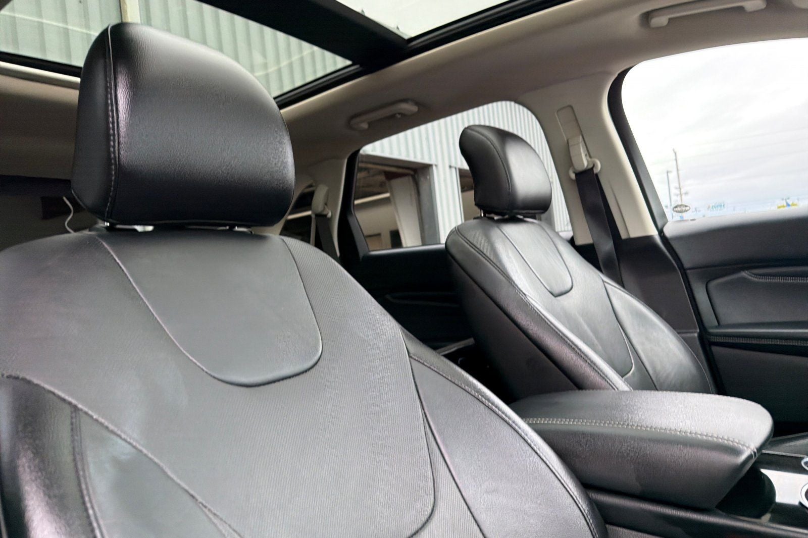 2017 Ford Edge Titanium