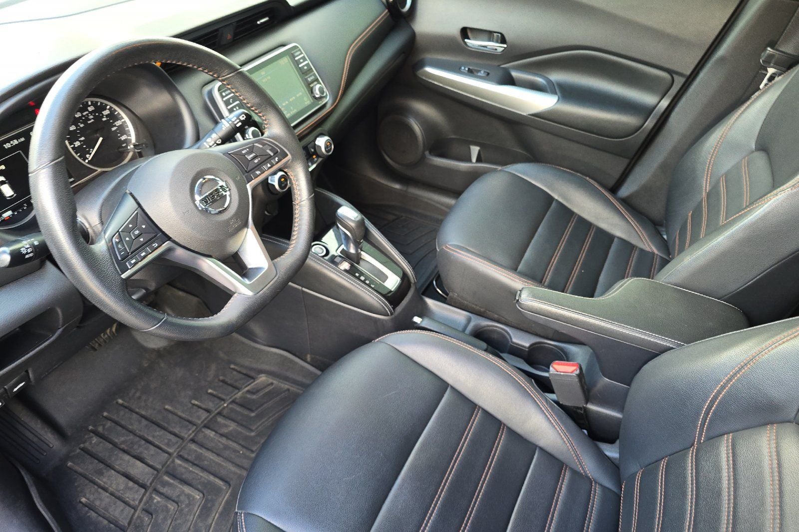 2020 Nissan Kicks SR