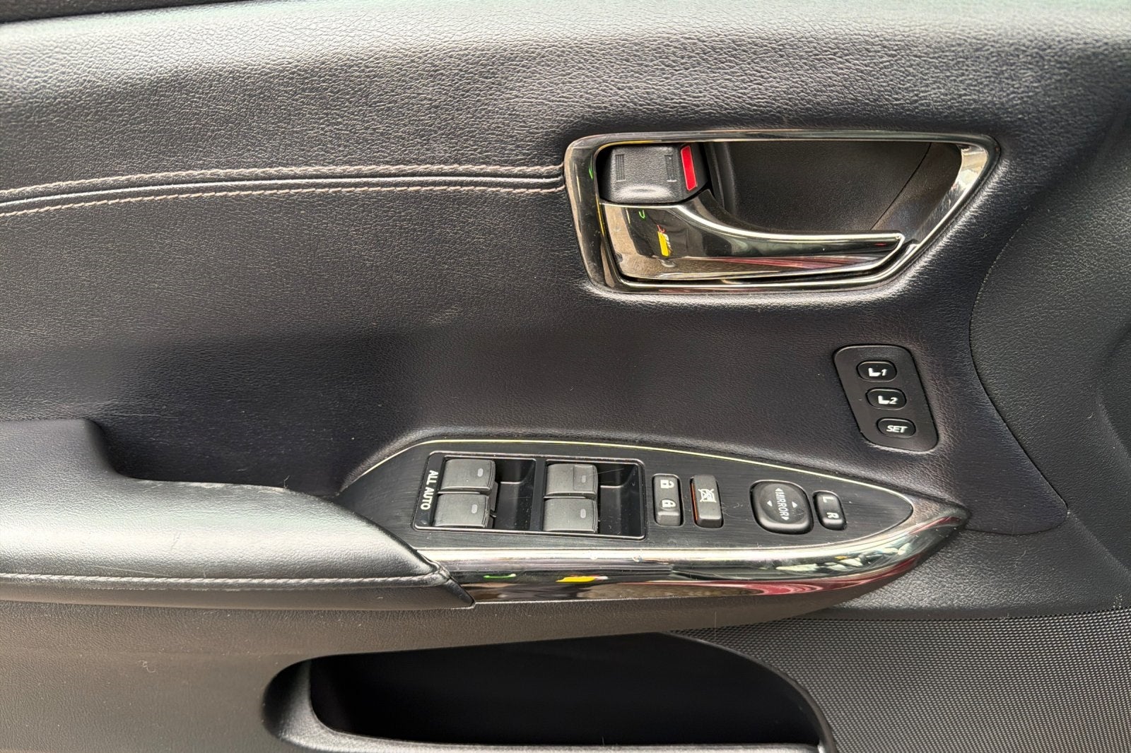 2014 Toyota Avalon Hybrid Limited