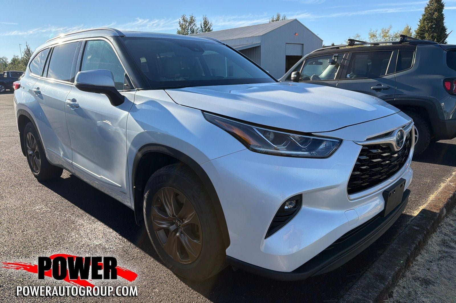 2022 Toyota Highlander Hybrid Bronze Edition