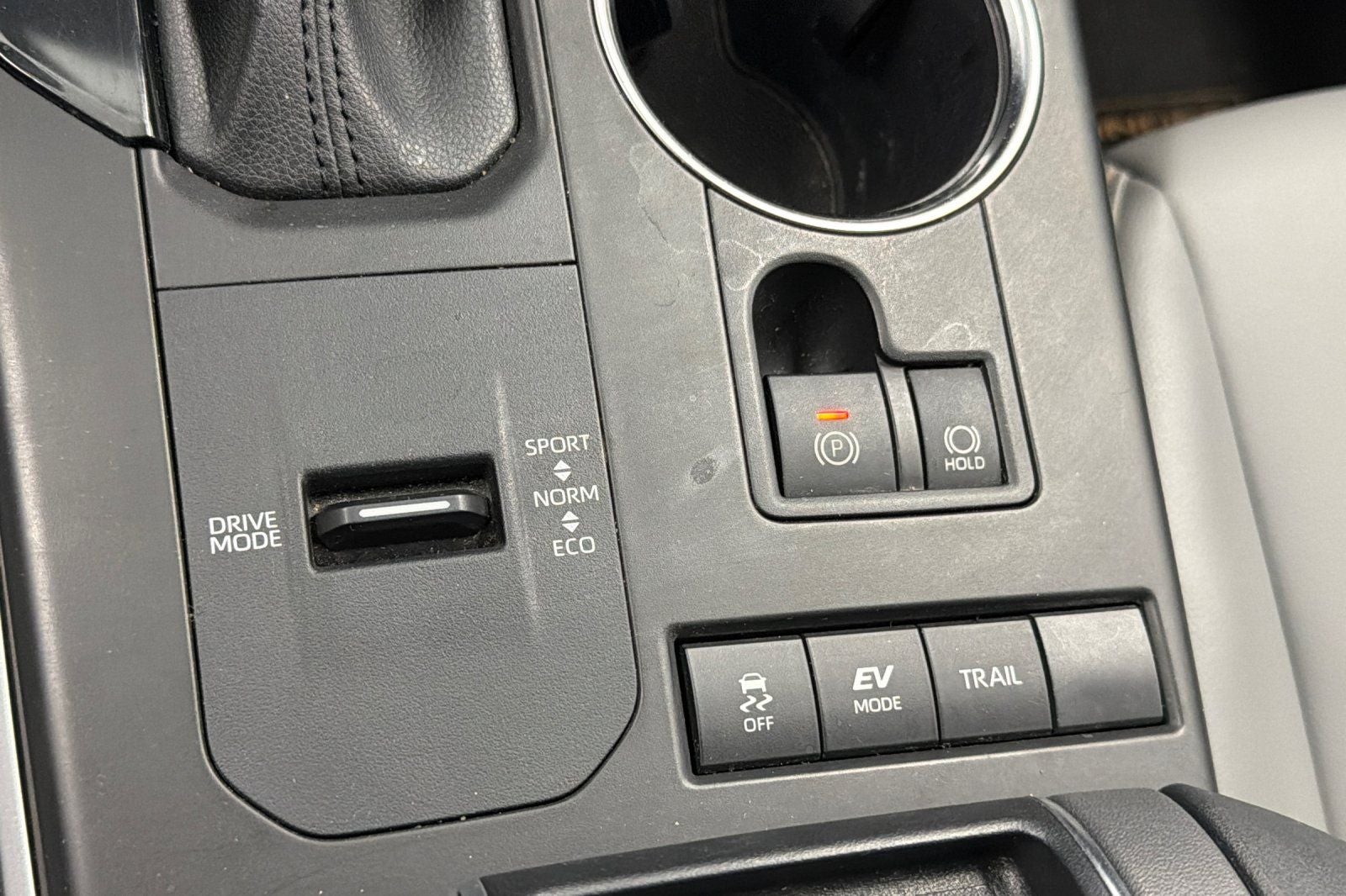 2022 Toyota Highlander Hybrid Bronze Edition
