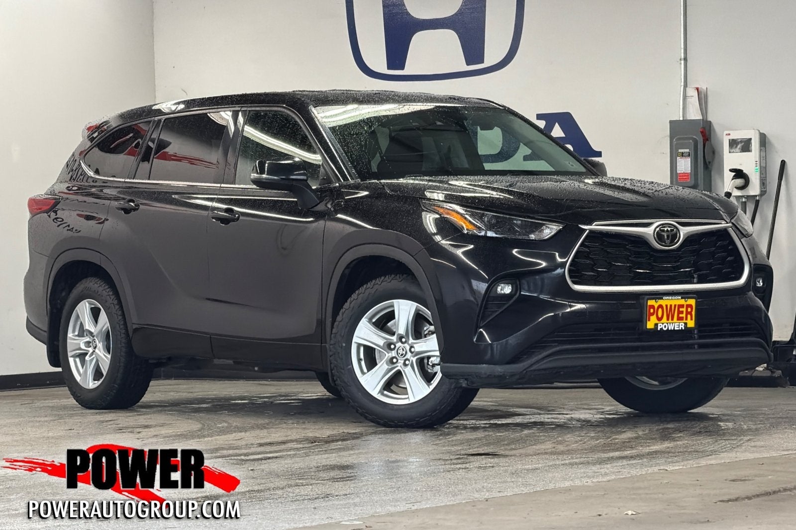 2022 Toyota Highlander LE