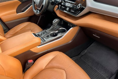 2022 Toyota Highlander Platinum