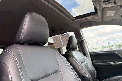 2019 Toyota Sienna SE 8 Passenger