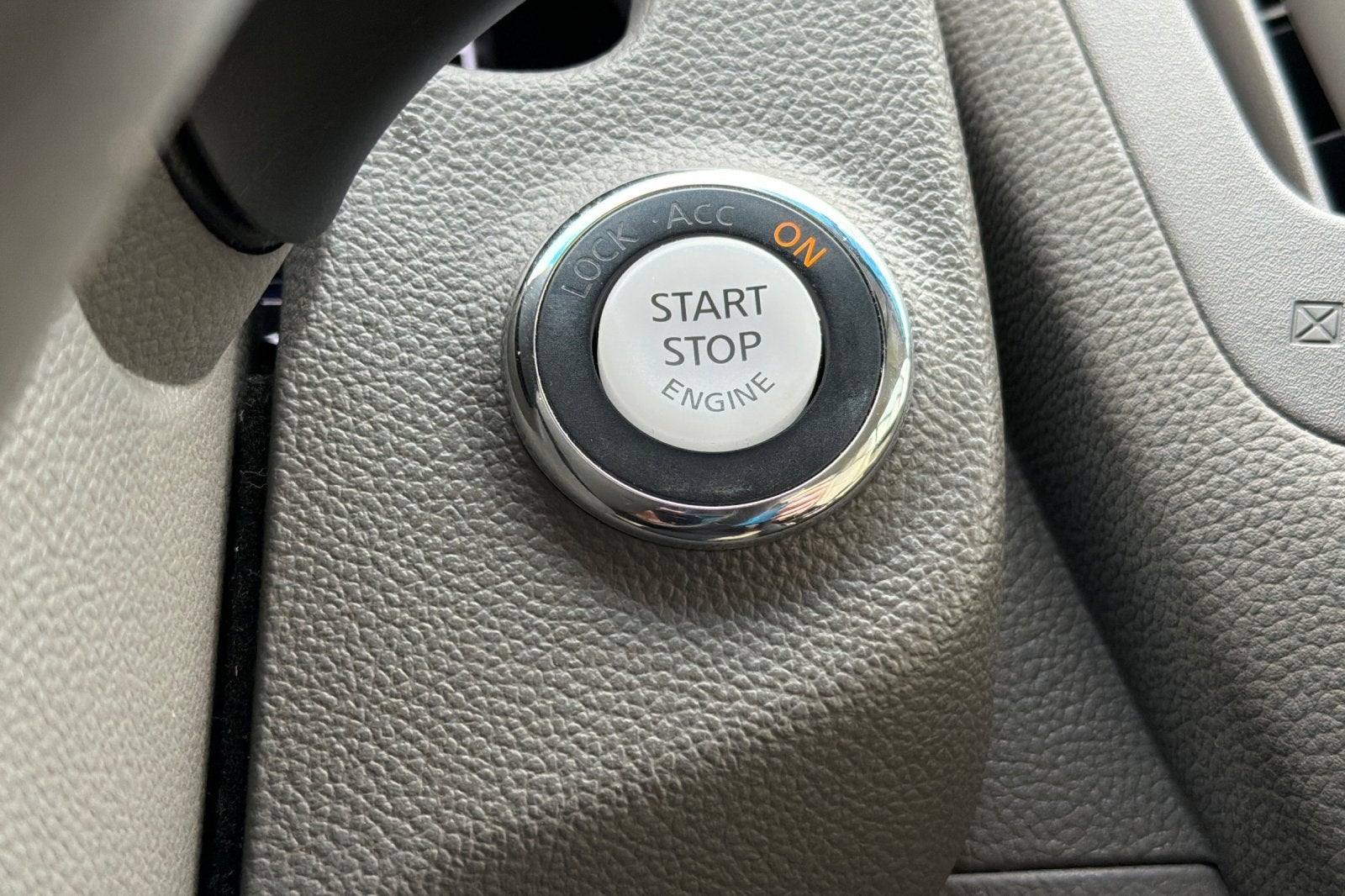 2011 INFINITI G37 Base