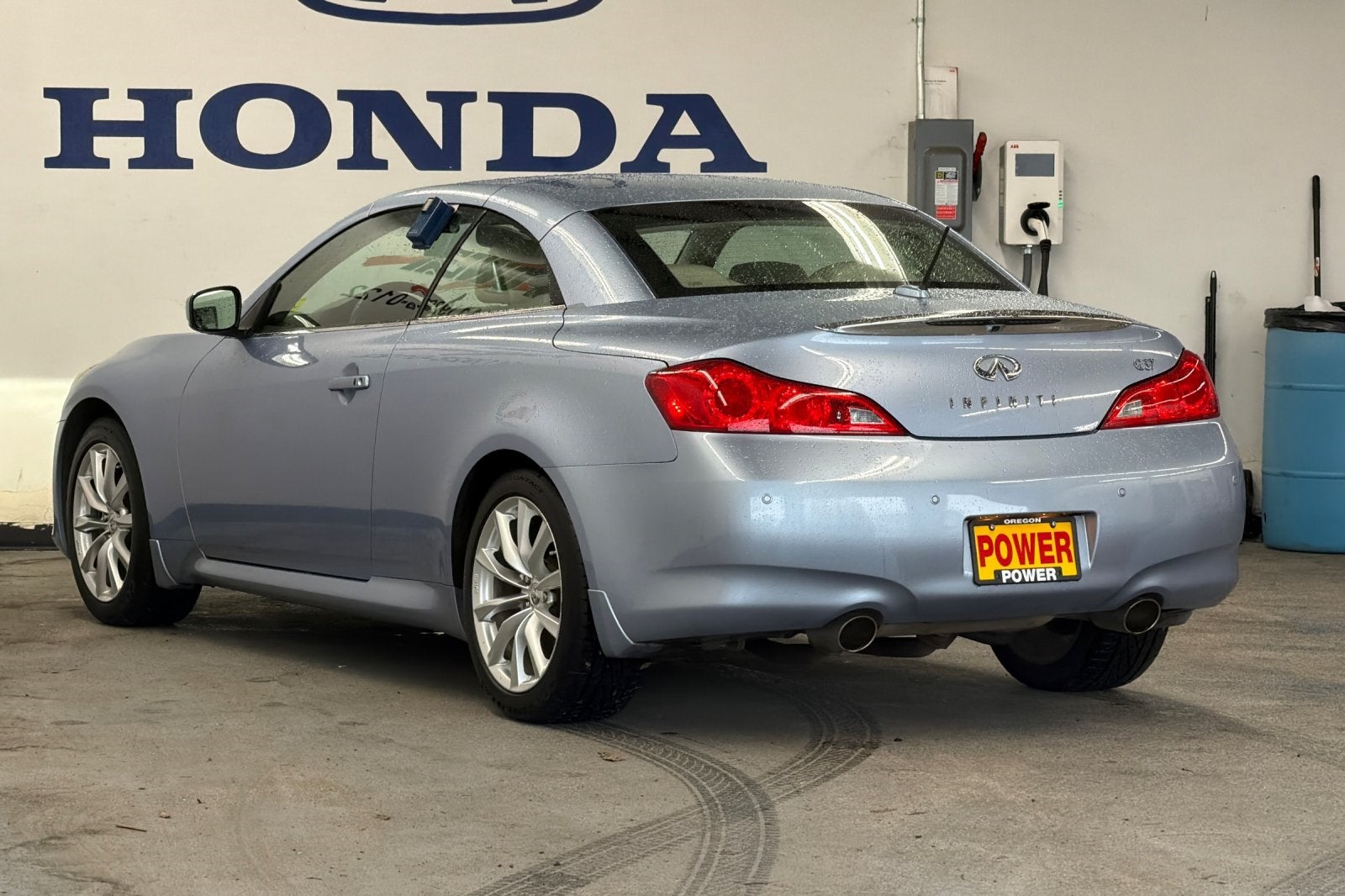 2011 INFINITI G37 Base