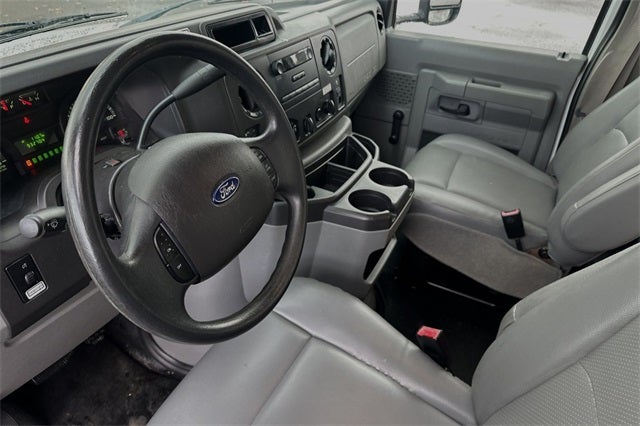 2016 Ford E-350 16 foot box van