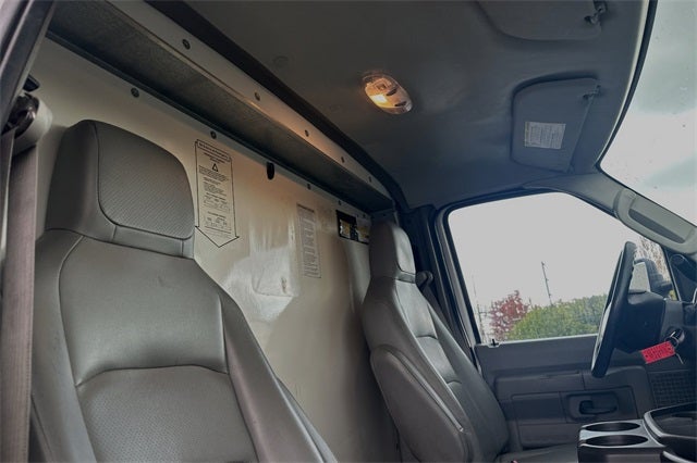 2016 Ford E-350 16 foot box van