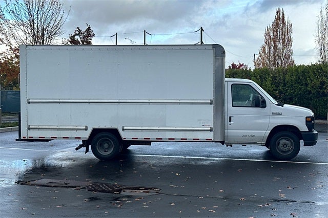 2016 Ford E-350 16 foot box van