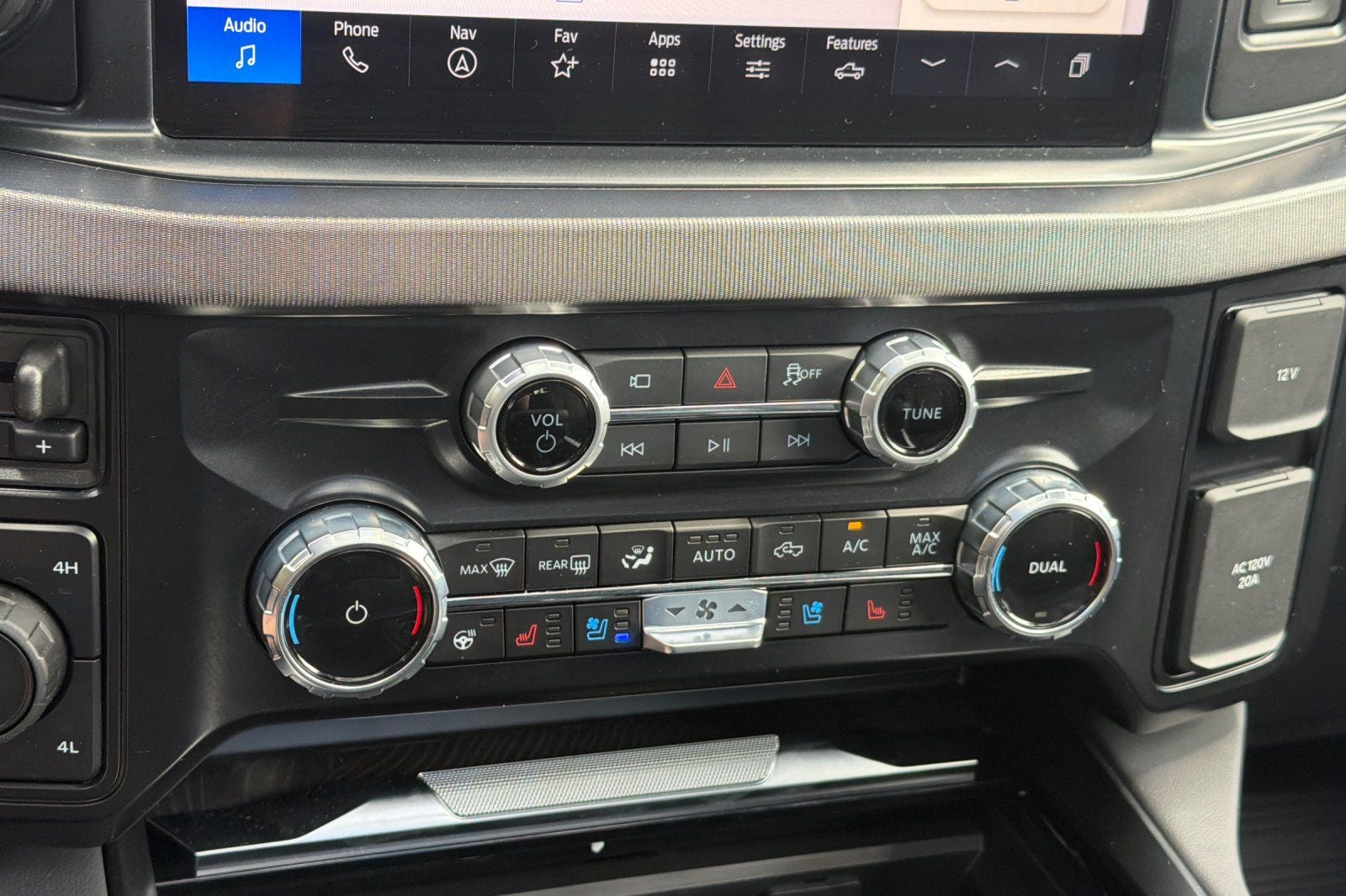 2025 Ford F-350SD Platinum