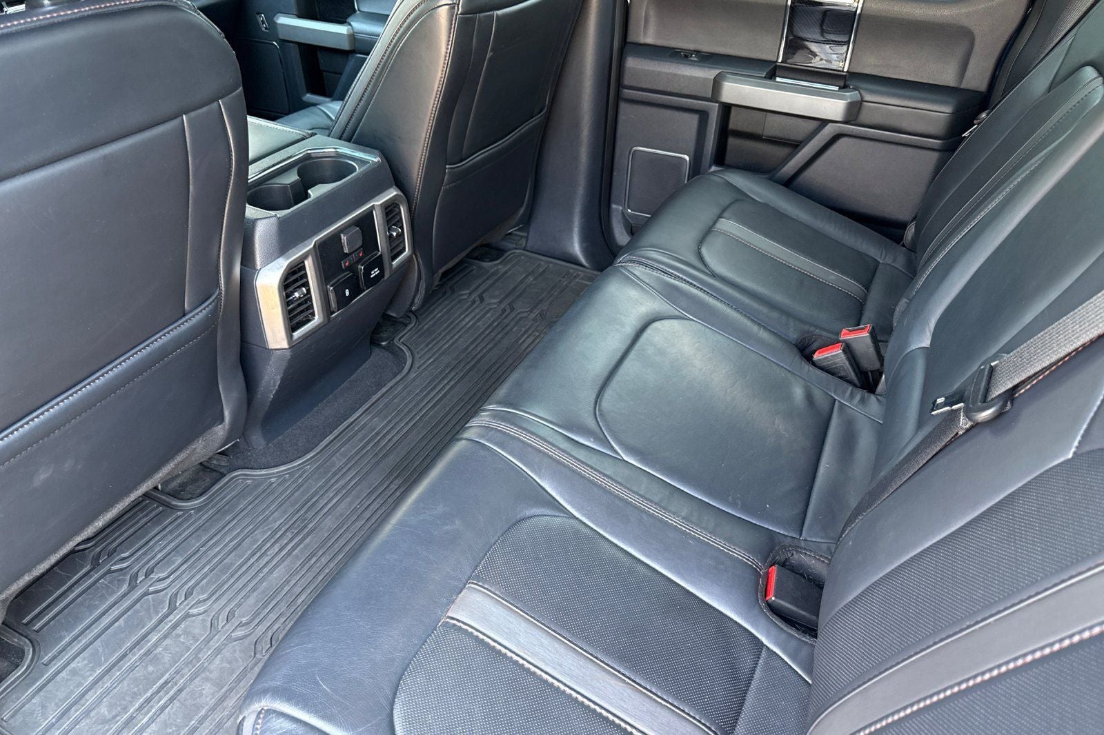 2022 Ford F-350SD Platinum