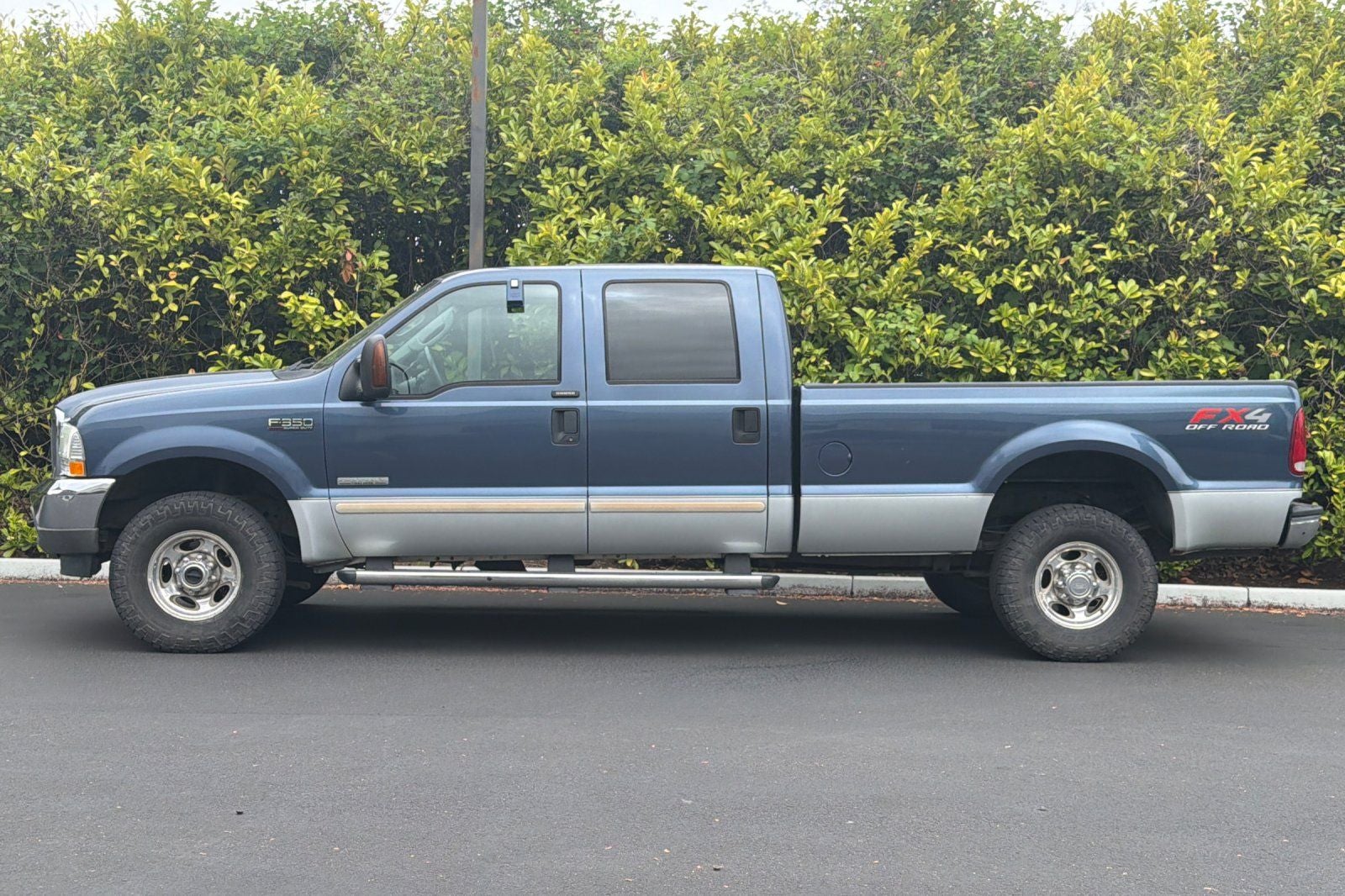 2004 Ford F-350SD Lariat