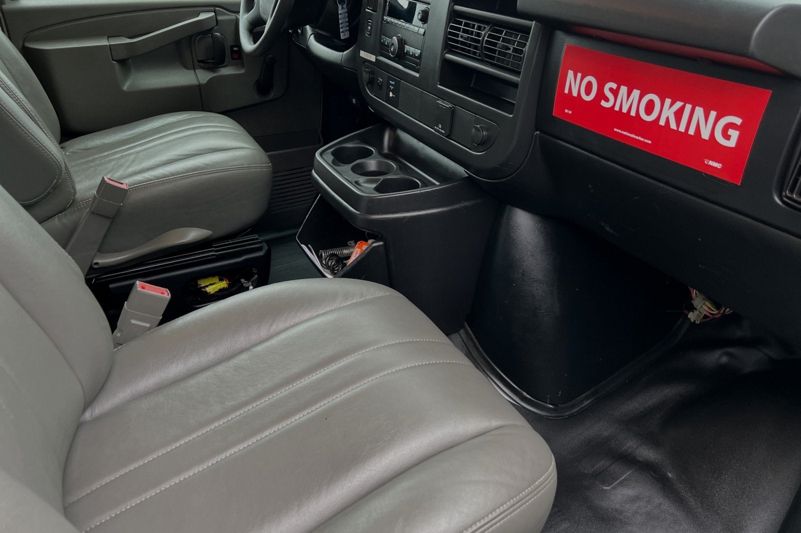 2017 Chevrolet Express 4500 Base Cutaway