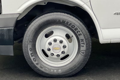 2017 Chevrolet Express 4500 Base Cutaway